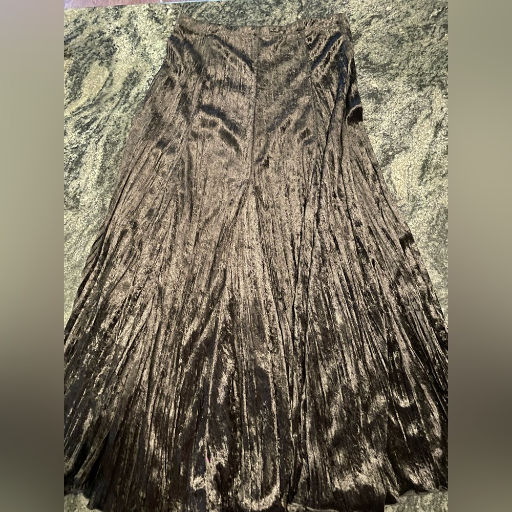 Black Velvet Maxi Skirt Size M, Full Skirt, Elastic Waistband - Picture 2 of 6